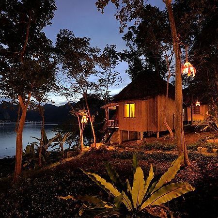 Sunwaree Phi Phi Resort Exteriör bild