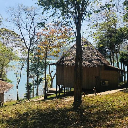 Sunwaree Phi Phi Resort Exteriör bild