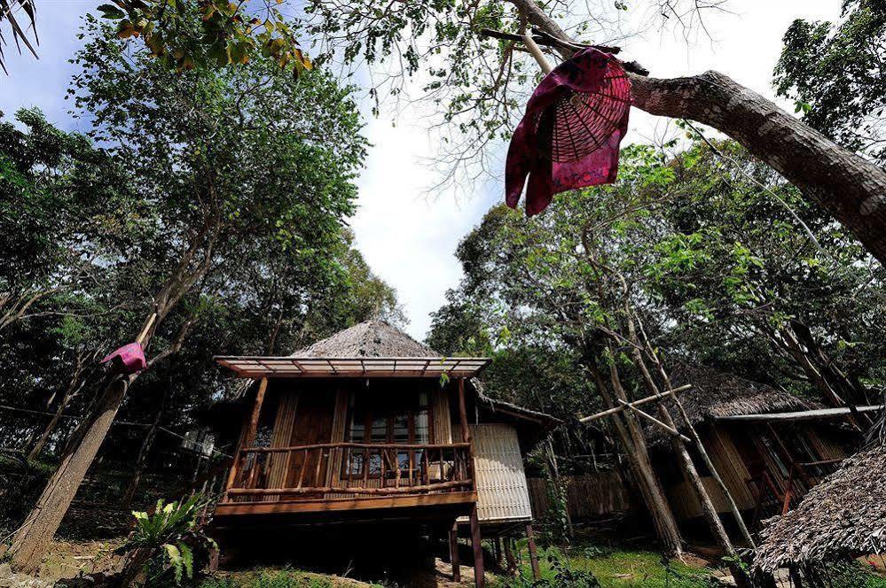 Sunwaree Phi Phi Resort Exteriör bild